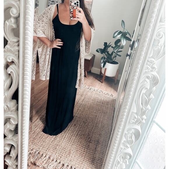 New EXPRESS Scoopneck drapey + flowy flattering stretchy open back maxi dress - Picture 1 of 9